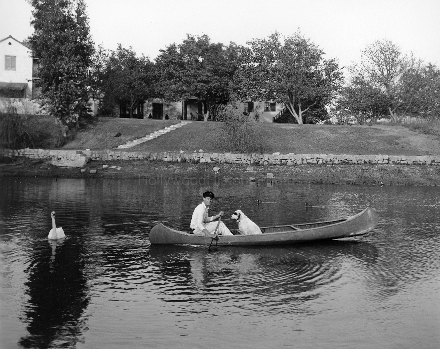 Toluca Lake 1926 1 WM.jpg